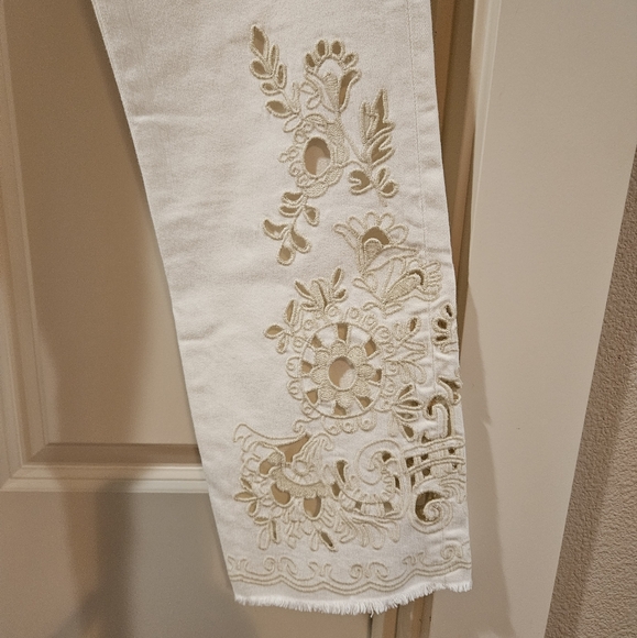 Free People Cutwork Cigarette Leg Jeans High Rise Floral Embroidery Ivory 27 NWT - Picture 9 of 16